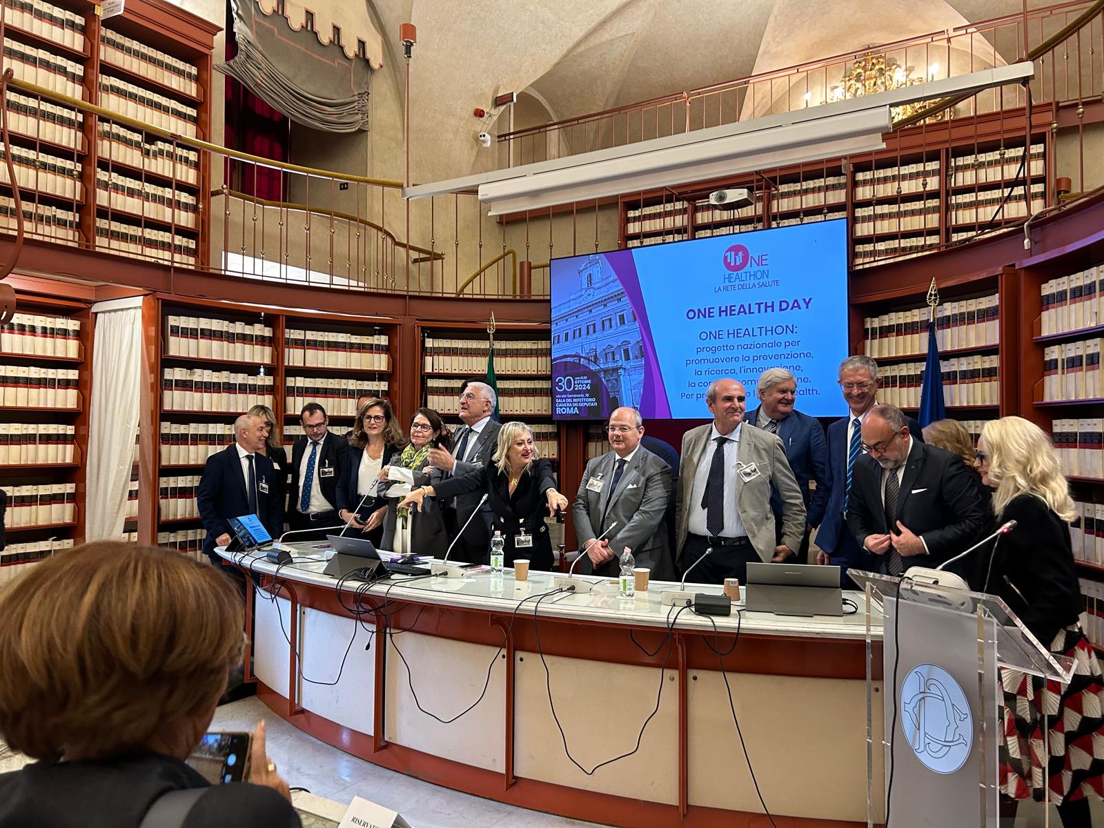 Immagine di copertina per One Health Day: presentati alla Camera dei Deputati i risultati del primo anno del progetto One Healthon